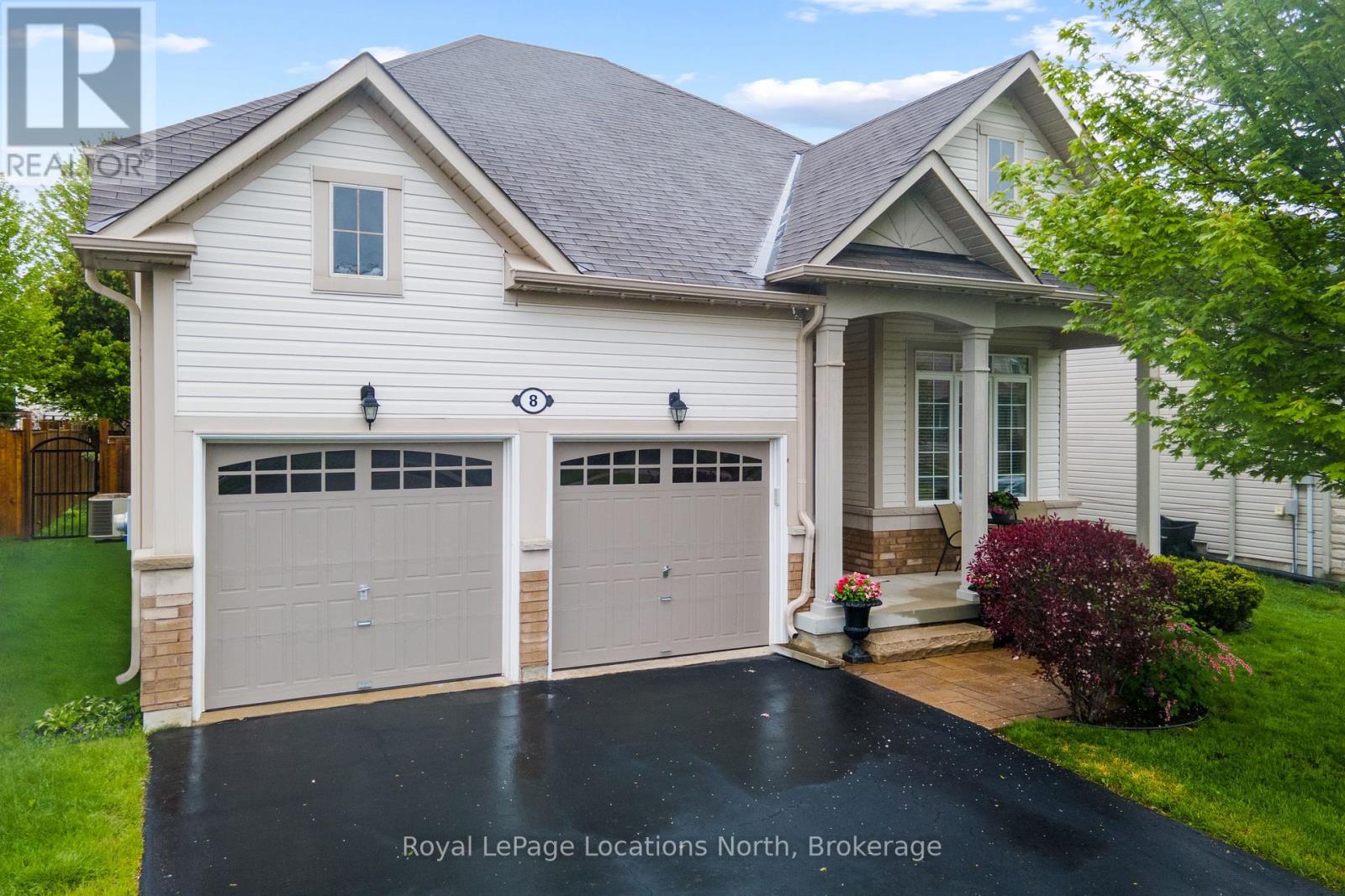 8 Broadpoint St, Wasaga Beach, ON L9Z 3B8