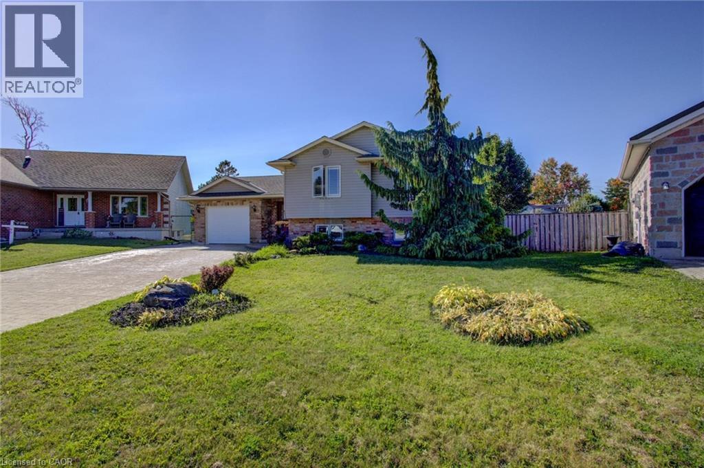 105 Connery Rd, Wellington North, ON N0G 2L2