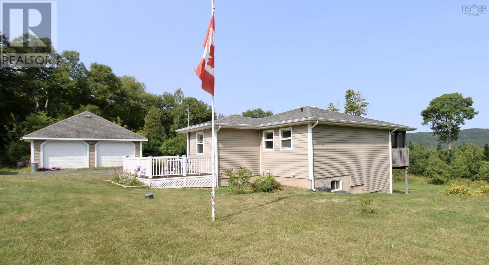 11599 Kempt Head Rd, Boularderie Center, NS B1X 1K6