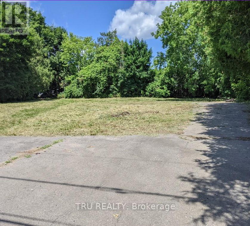 7101 Mason St, Ottawa, ON K4P 1C3