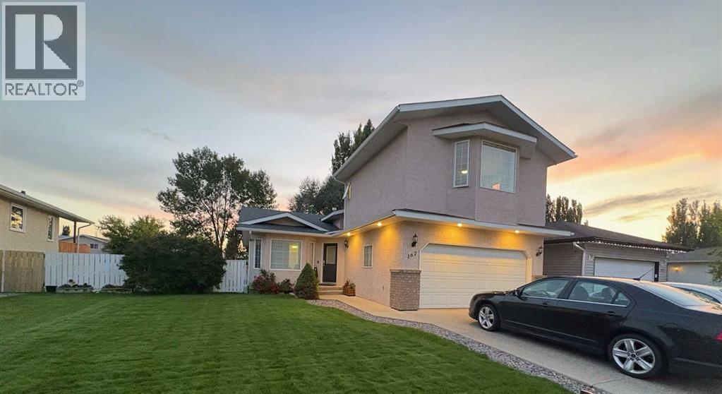 167 Mt Rundle Rd W, Lethbridge, AB T1K 7G1