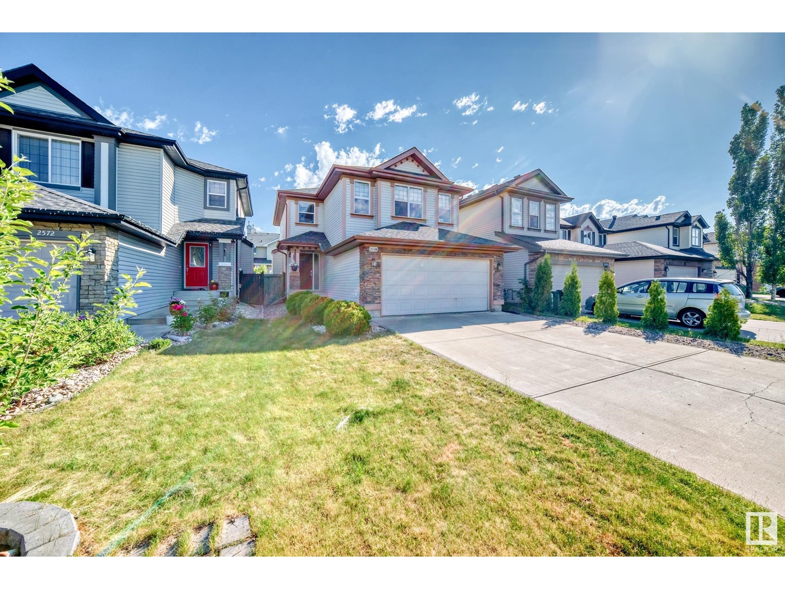 2570 Hanna Cr NW, Edmonton, AB T6R 3P7