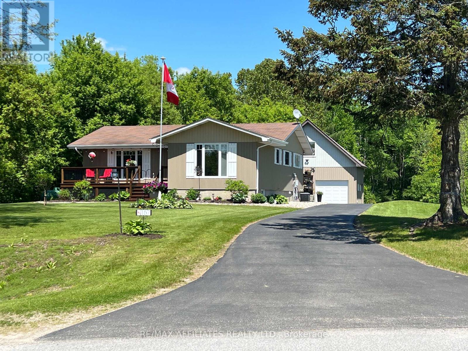 157 Perth St, Rideau Lakes, ON K0G 1E0