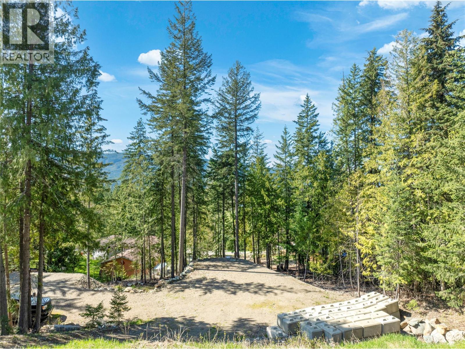 2699 Fraser Rd, Anglemont, BC V0E 1M8