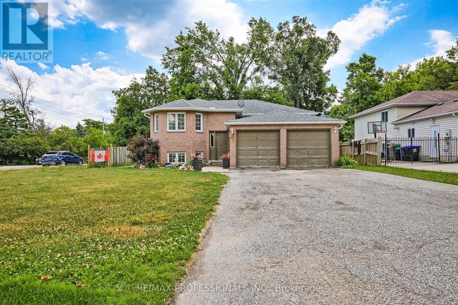 10th Innisfil Line Unit 821, Innisfil, ON L9S 3N4