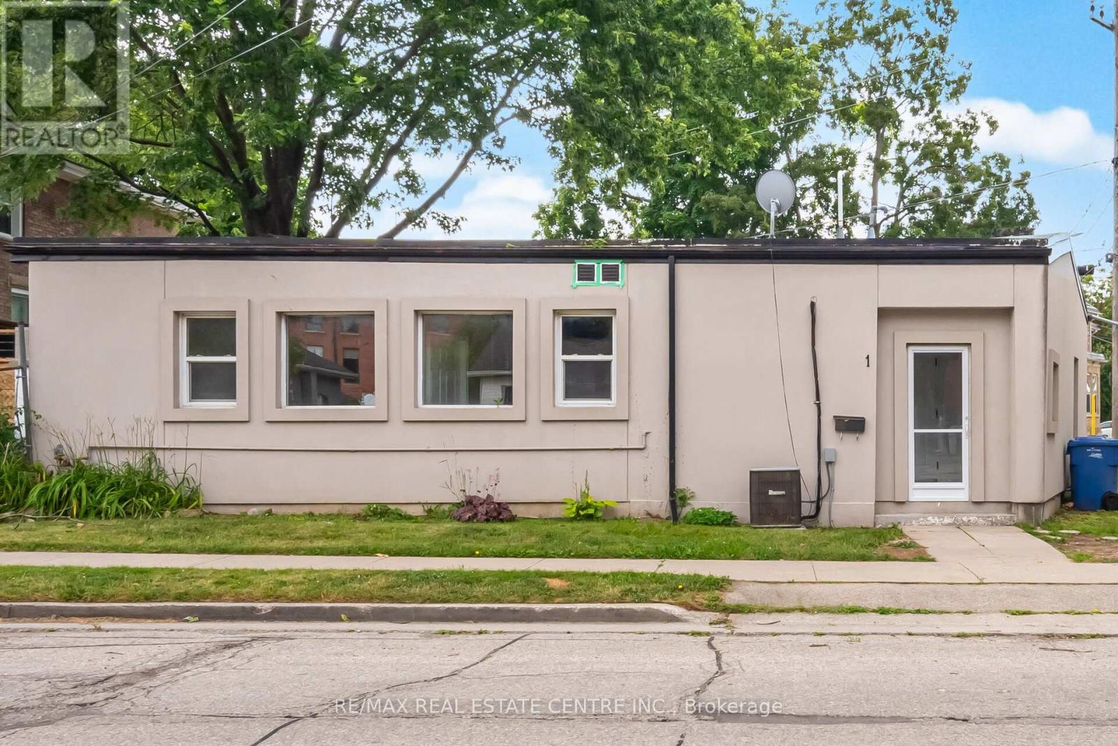 1 Ontario St, Guelph, ON N1E 3B1