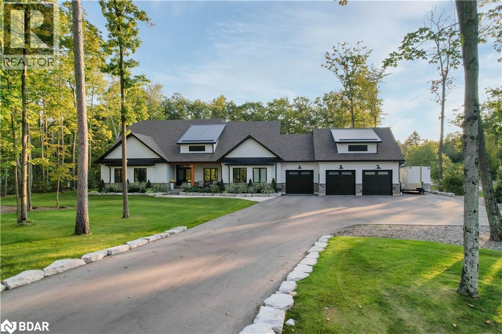 40 Algonquin Trl, Tiny, ON L0L 2T0