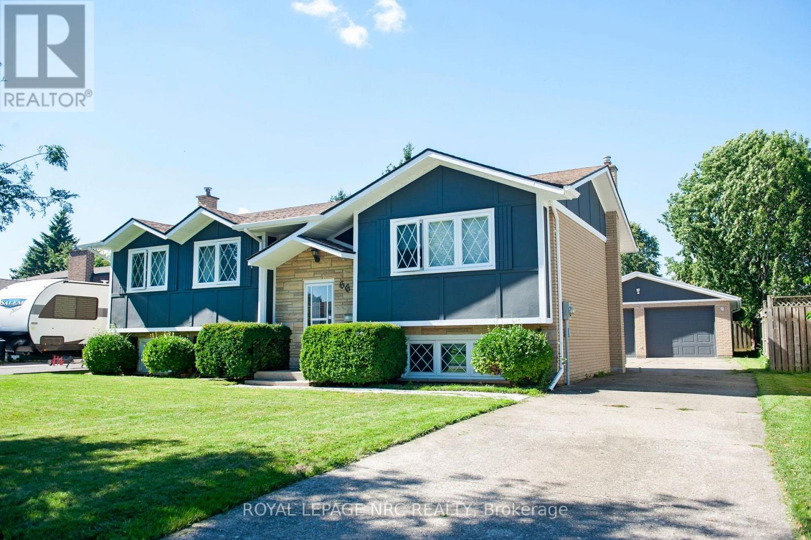 66 Rolling Acres Dr, Welland, ON L3C 3N3