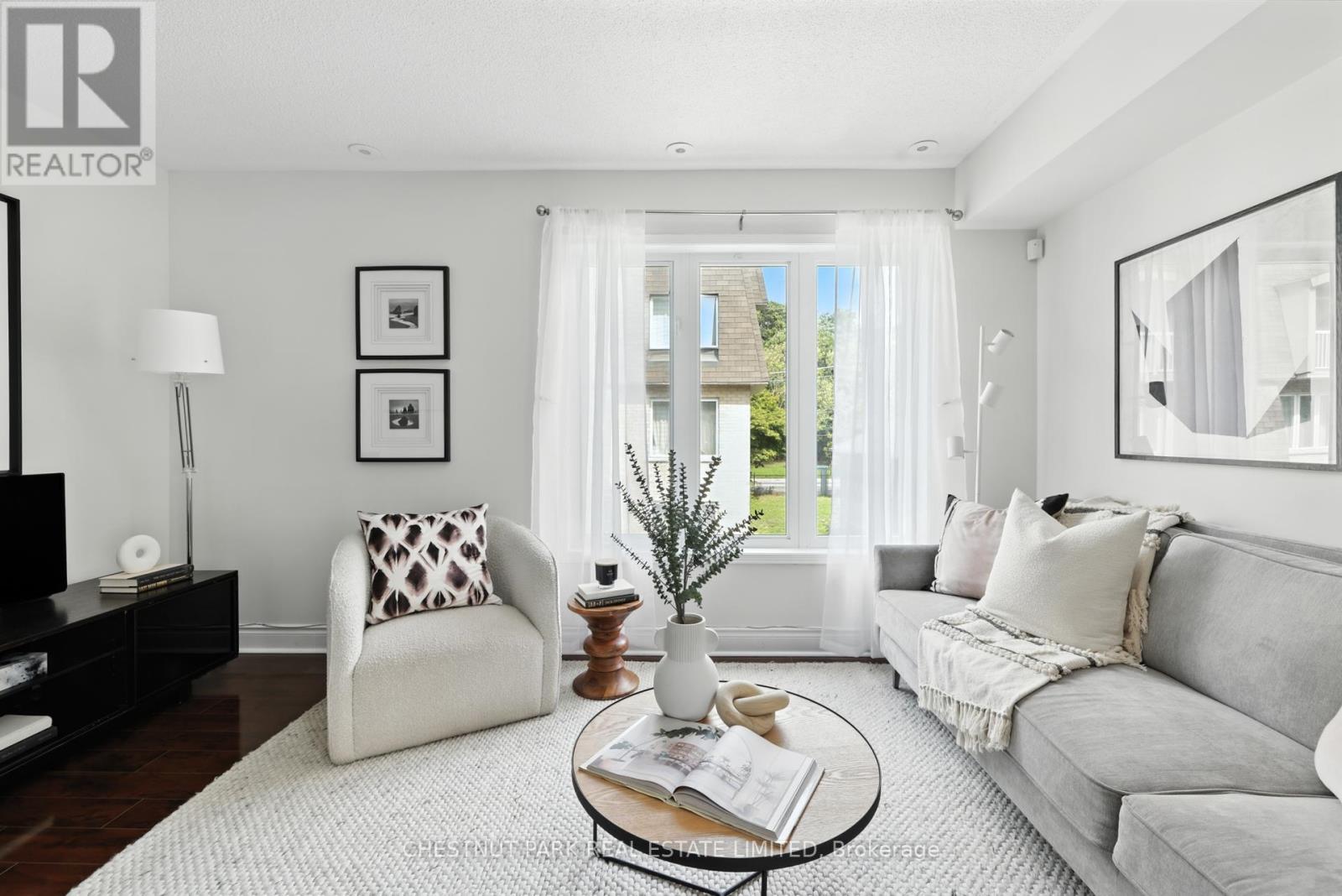 62 55 Foundry Ave, Toronto, ON M6H 4K7