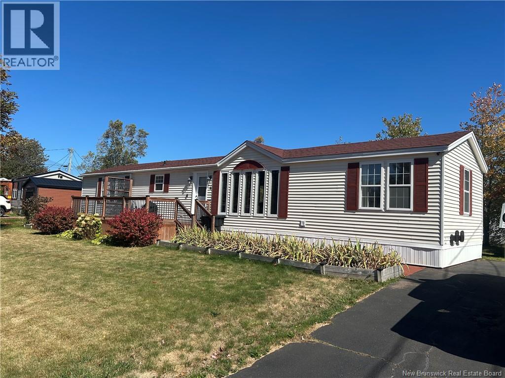 4 Chickadee St, Moncton, NB E1H 2V3