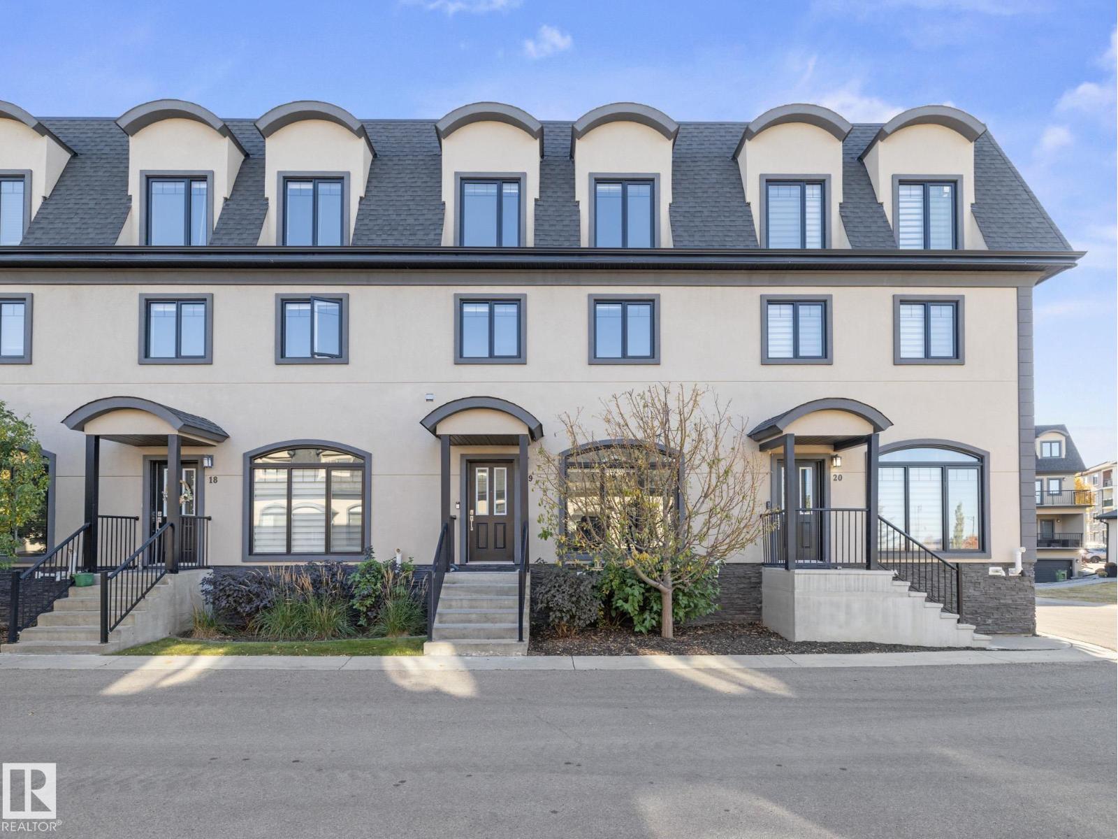 5873 Mullen Place Northwest #19, Edmonton, AB T6R 0T5