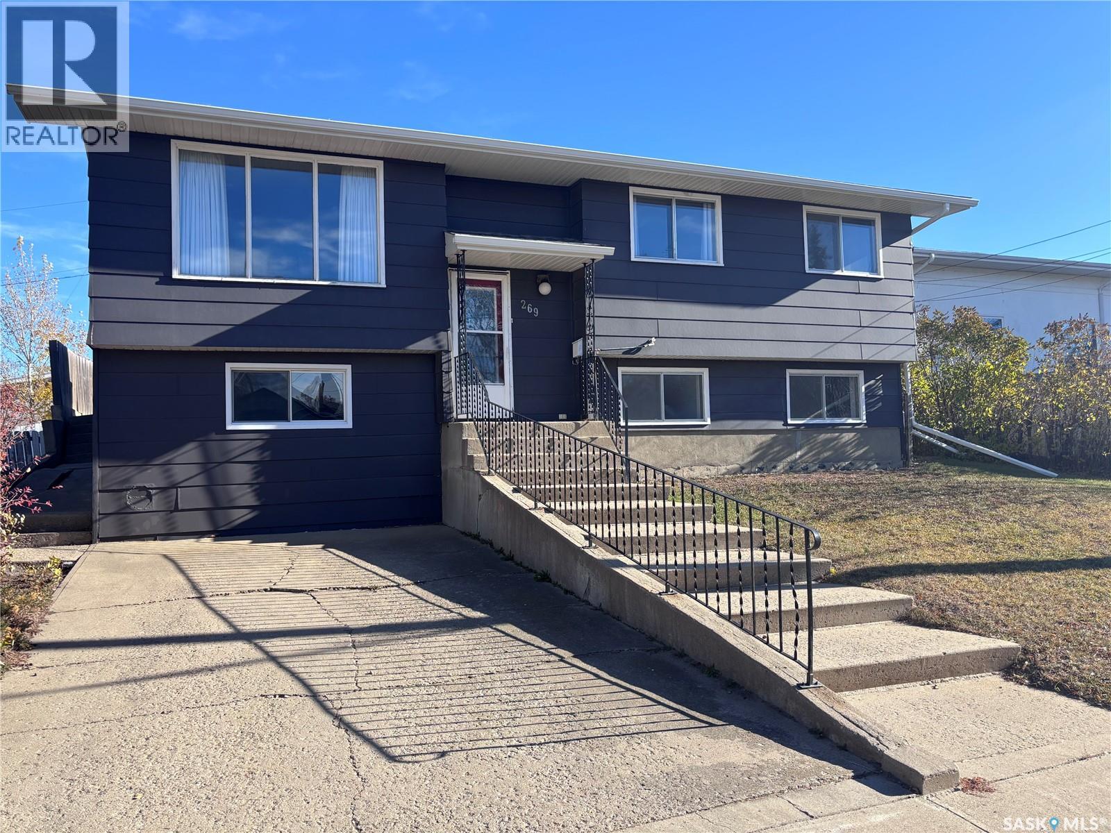 269 5 Avenue Northeast, Swift Current, SK S9H 2L3