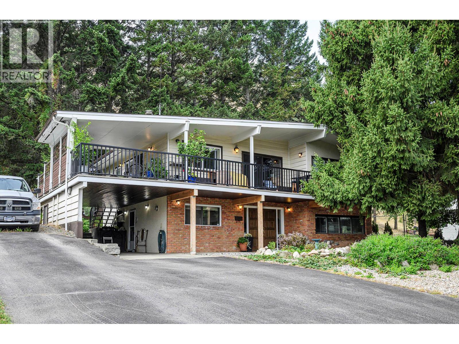 5901 Dallas Dr, Kamloops, BC V2C 4X3