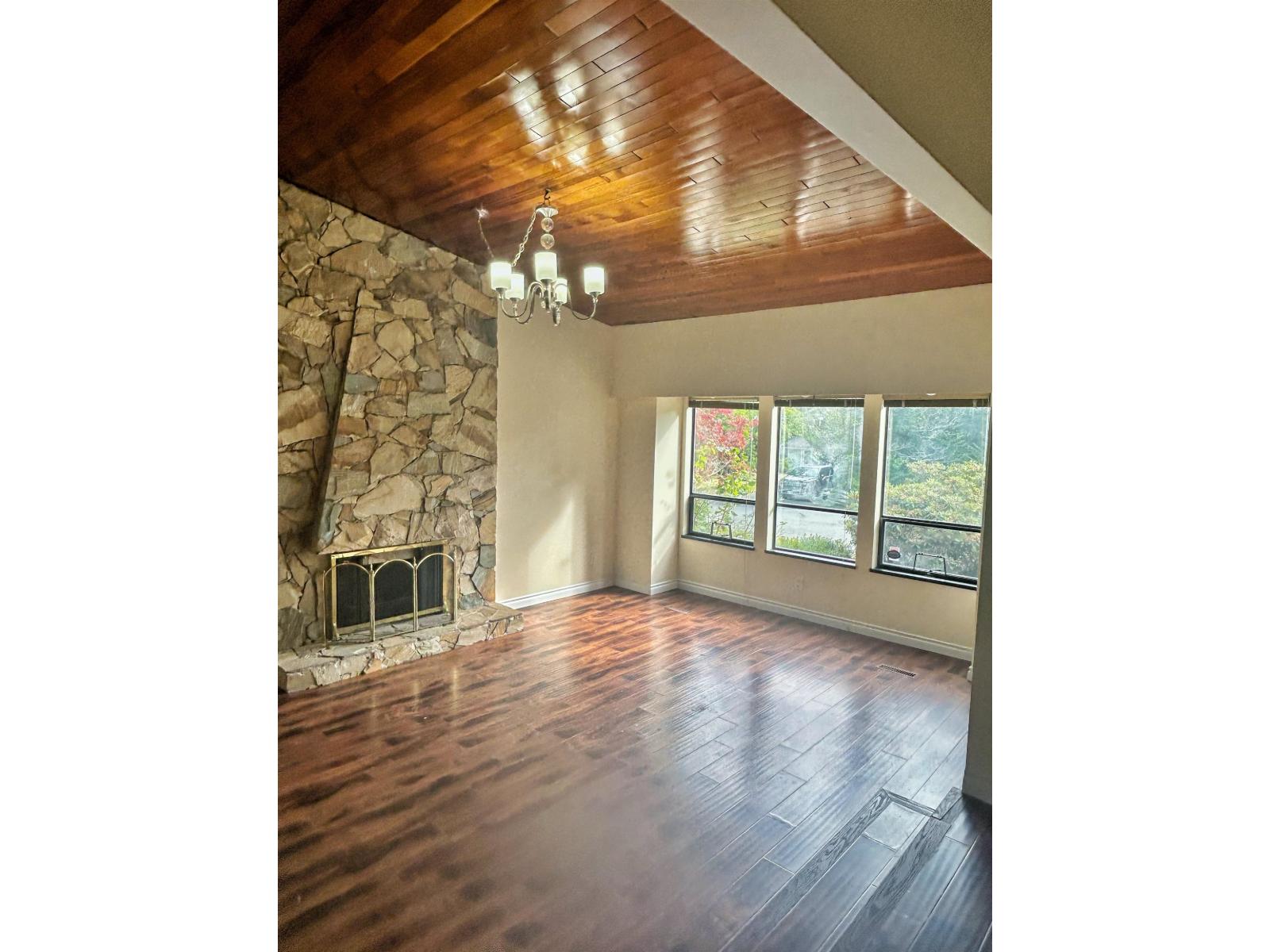 157 Street Unit 10035 #a, Surrey, BC V4N 2R5