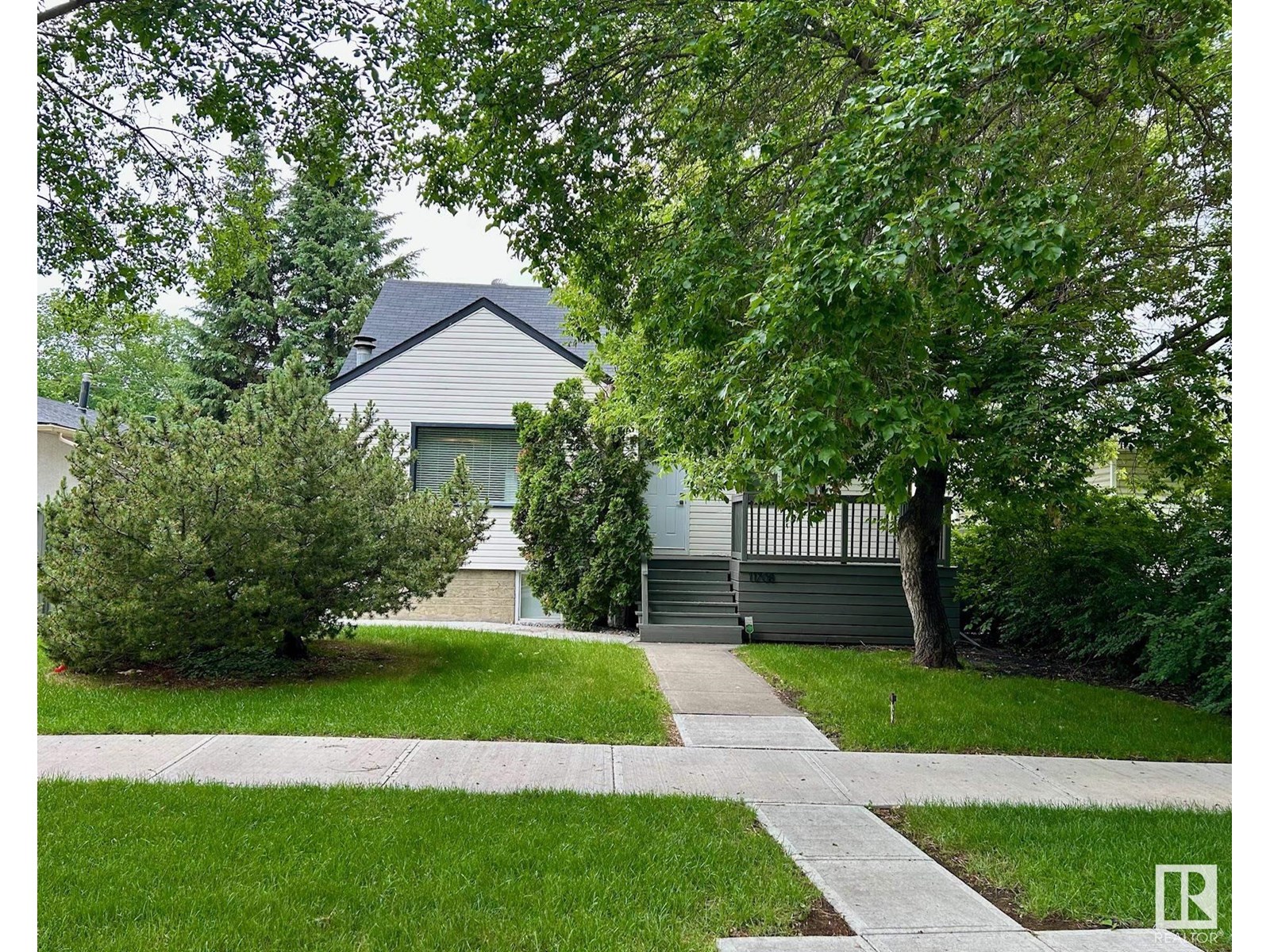 130 St Nw Unit 11708, Edmonton, AB T5J 1A1
