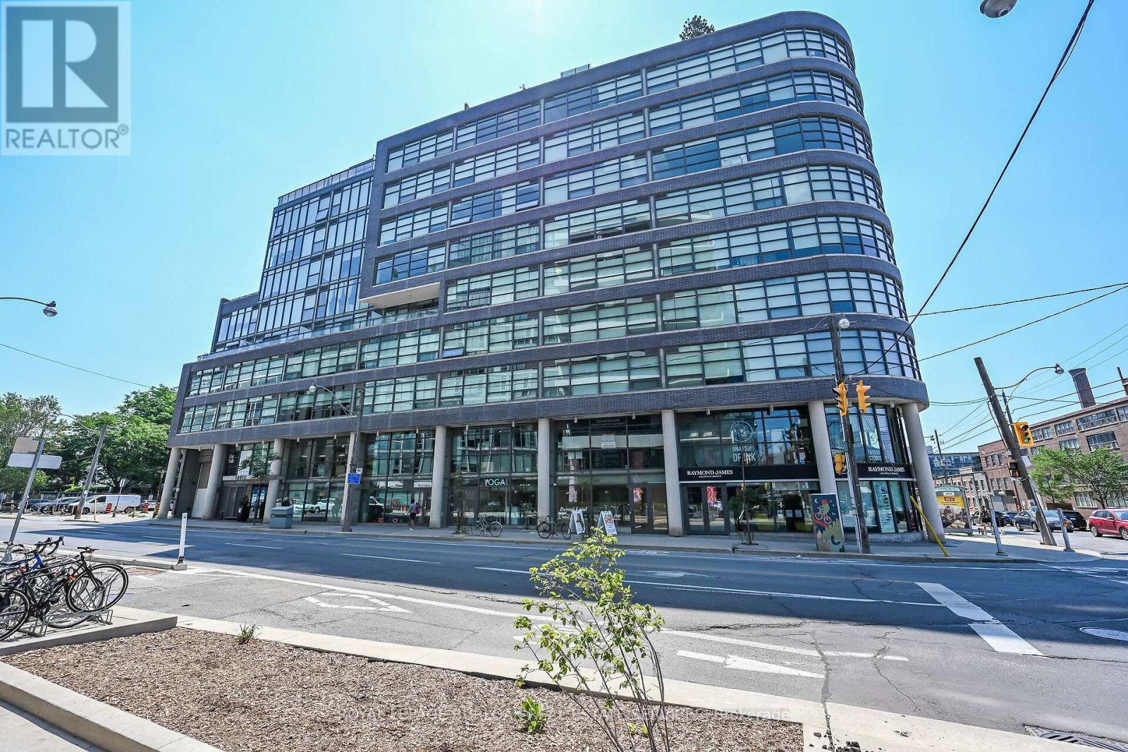 902 1201 Dundas St E, Toronto, ON M4M 0A5