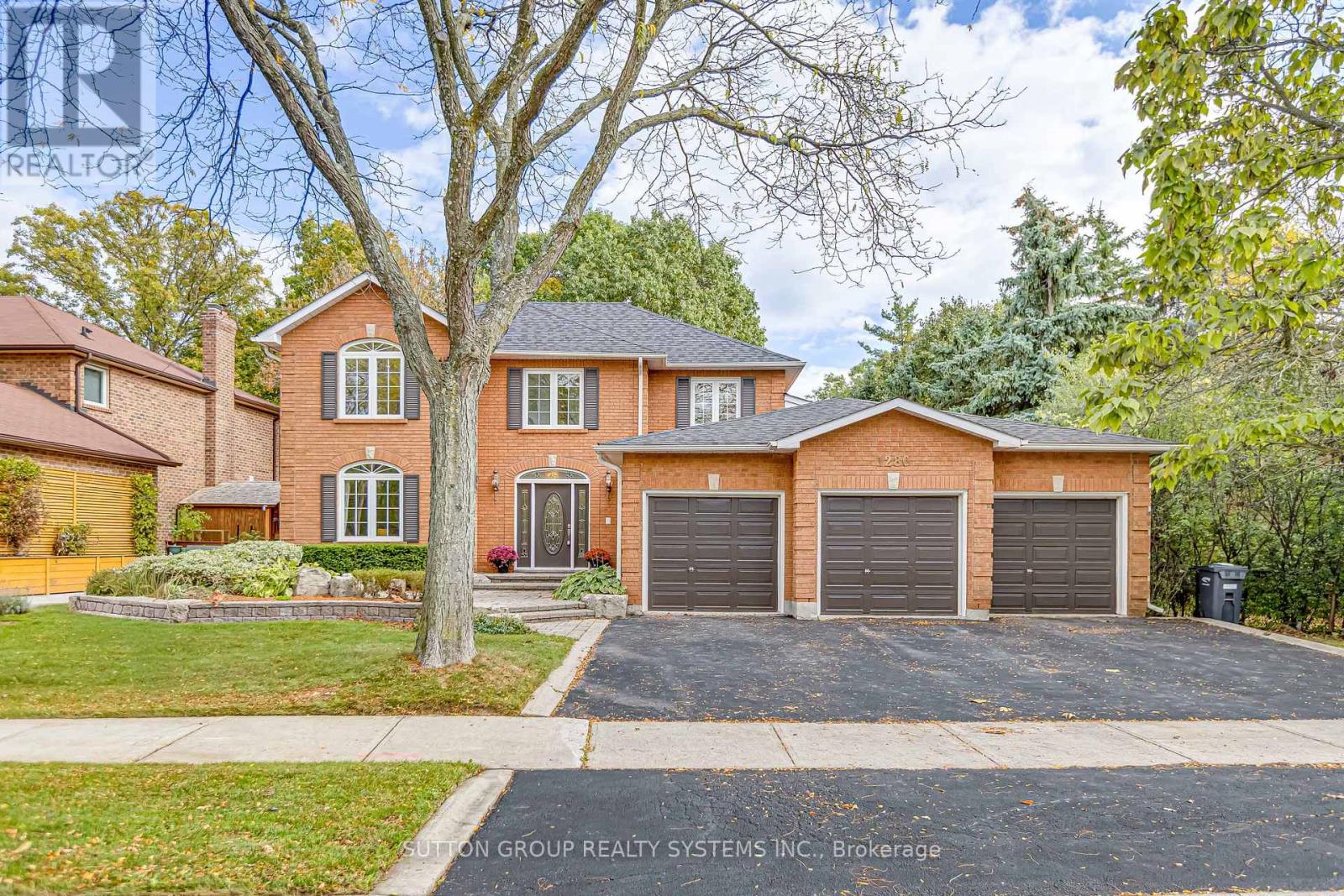 1280 Springwood Cres, Oakville, ON L6M 1V3