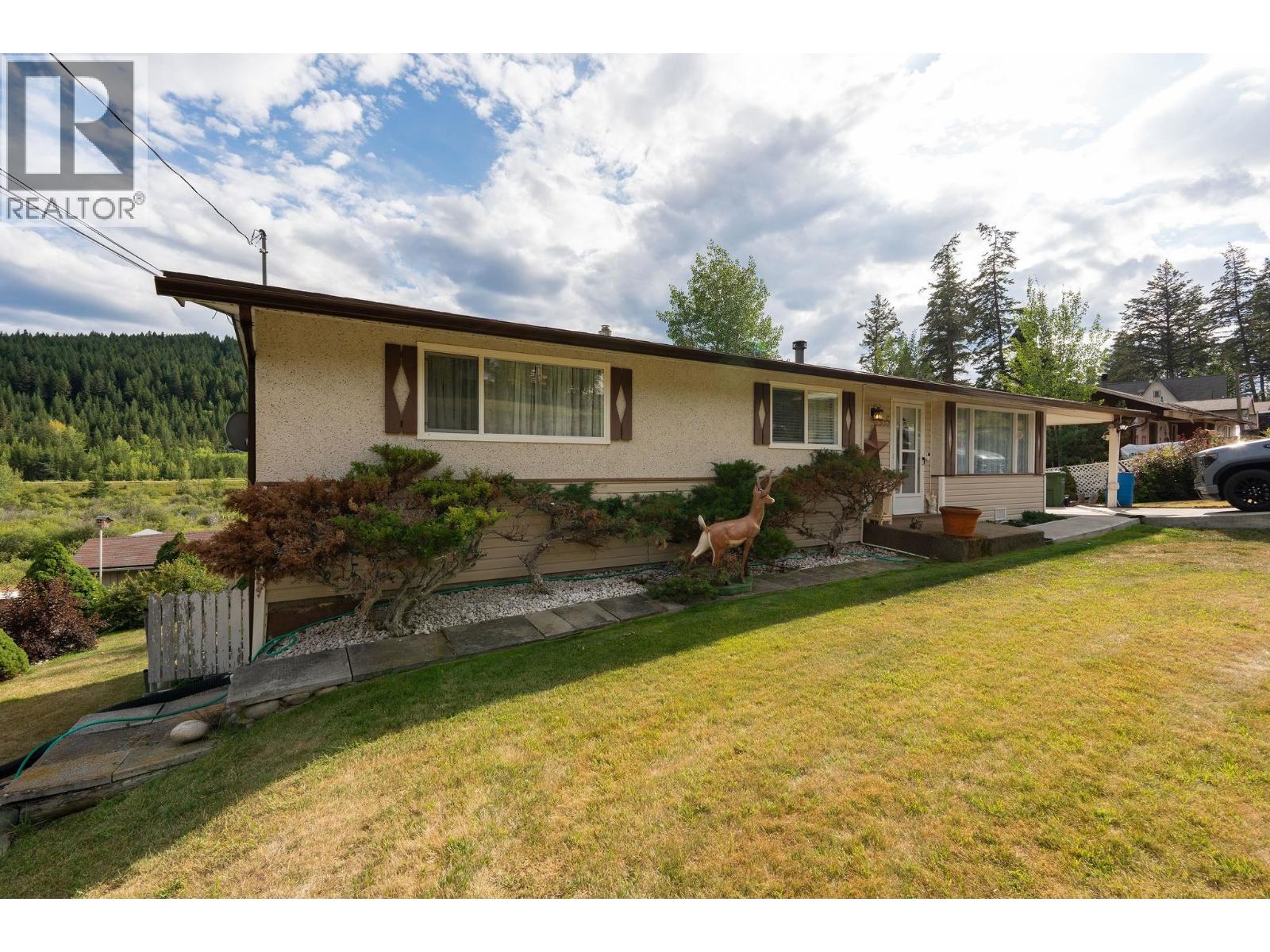 1955 Commodore Cres, Williams Lake, BC V2G 5K4