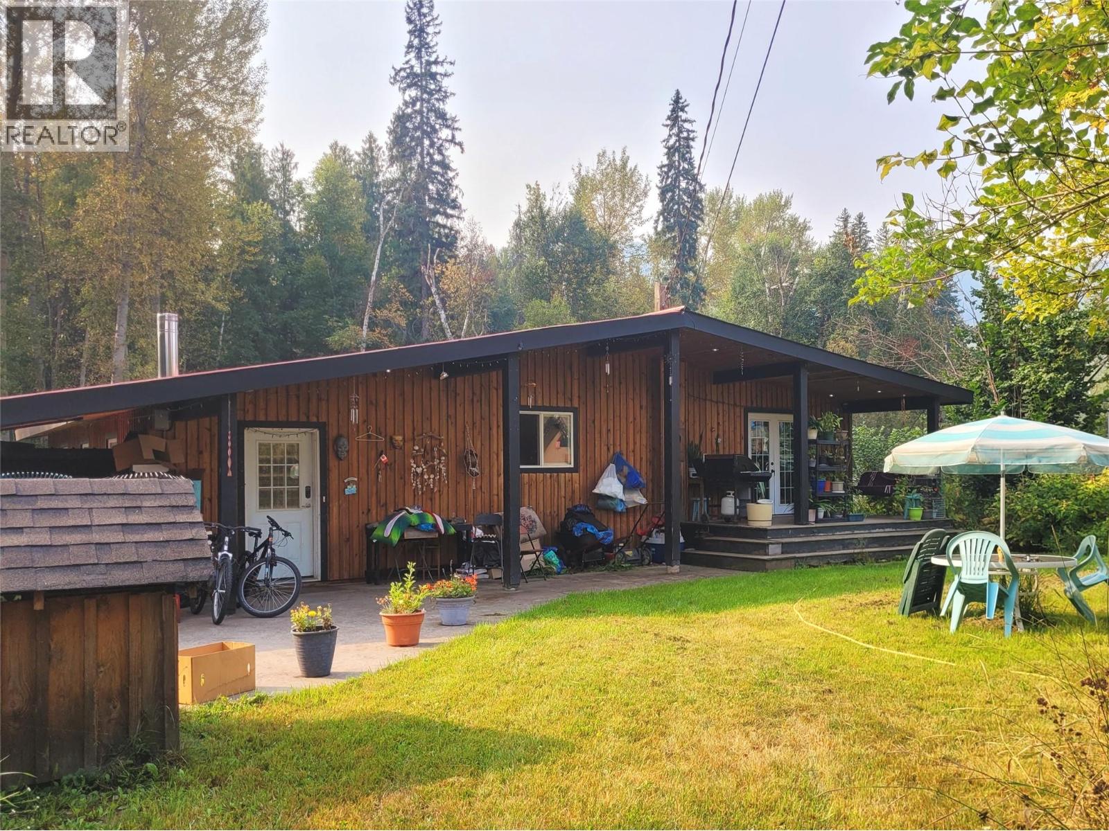 536 Swanson Rd, Clearwater, BC V0E 1N1