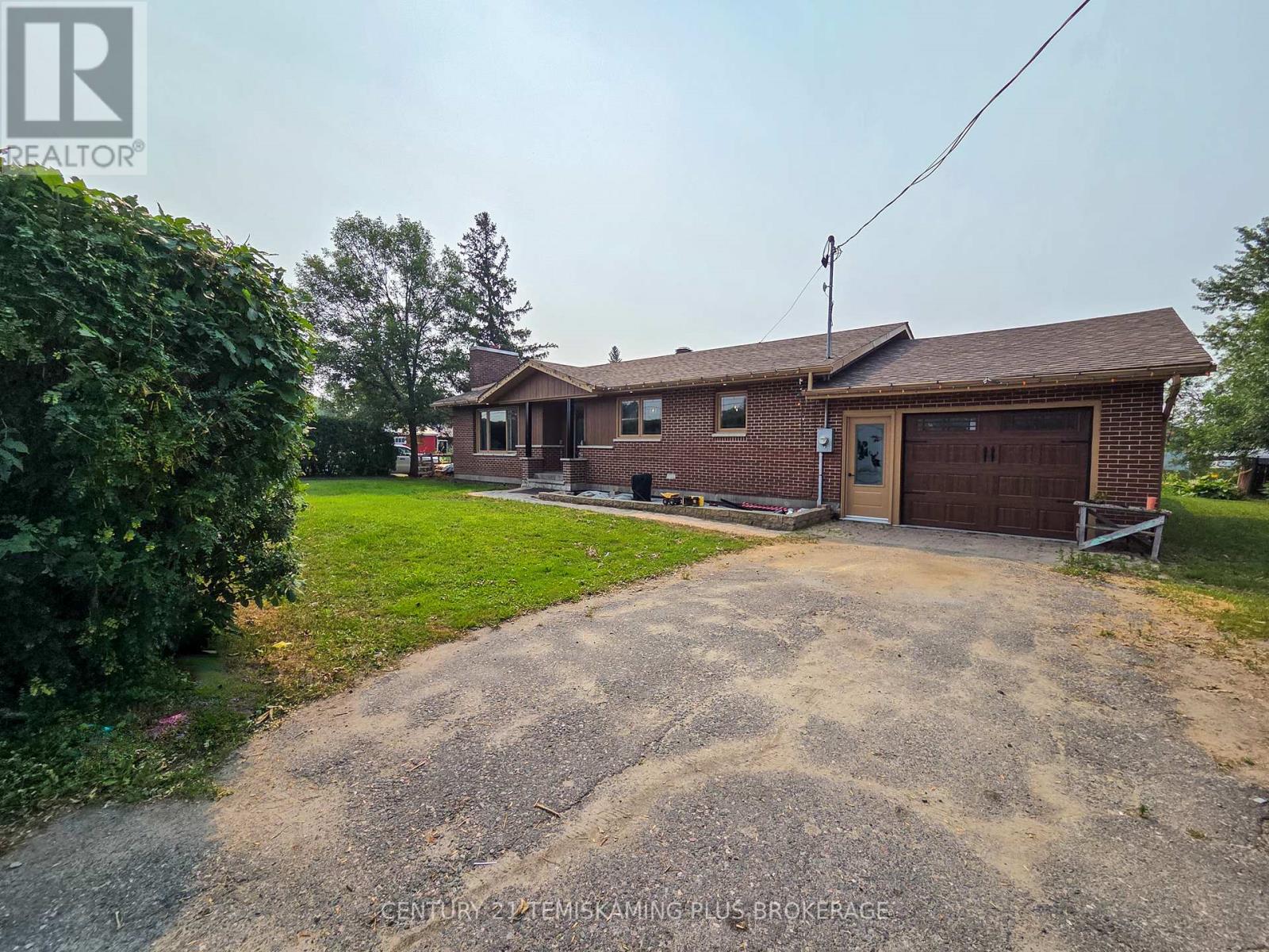18 Main St, Thornloe, ON P0J 1S0