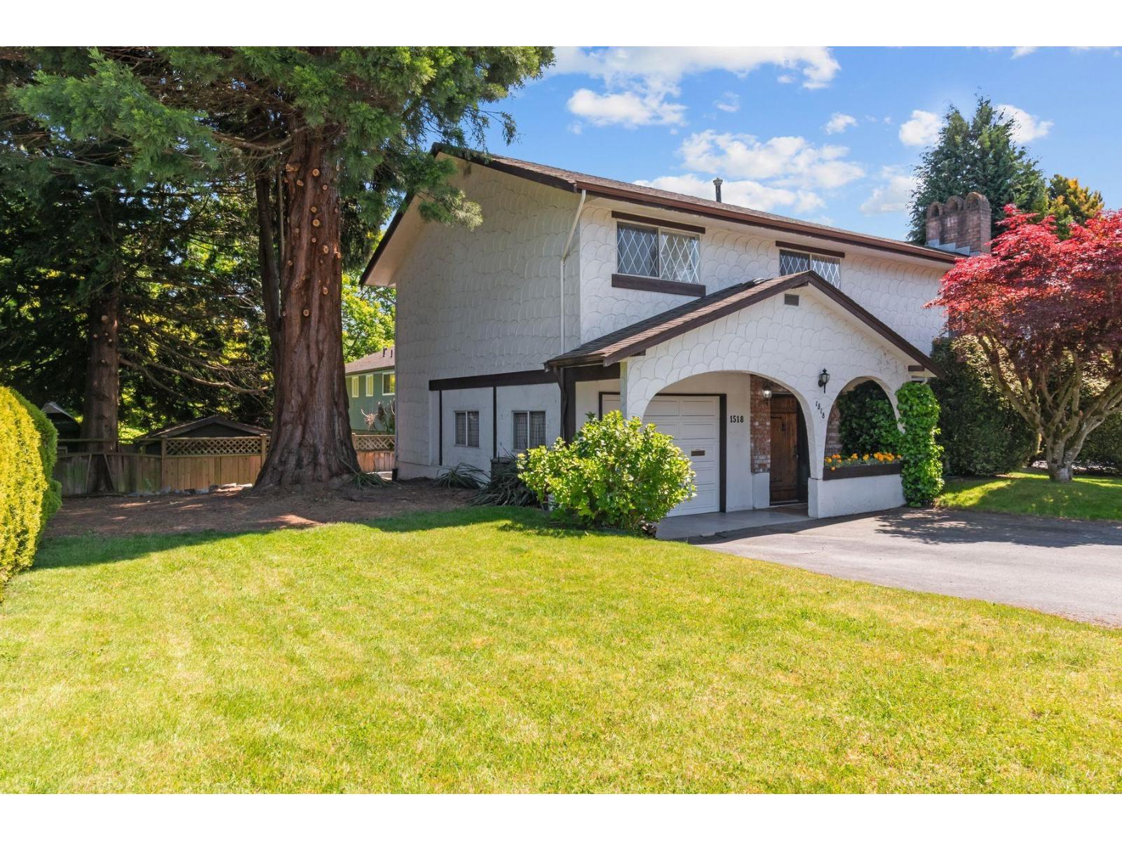1518 Parker Pl, White Rock, BC V4B 4S5