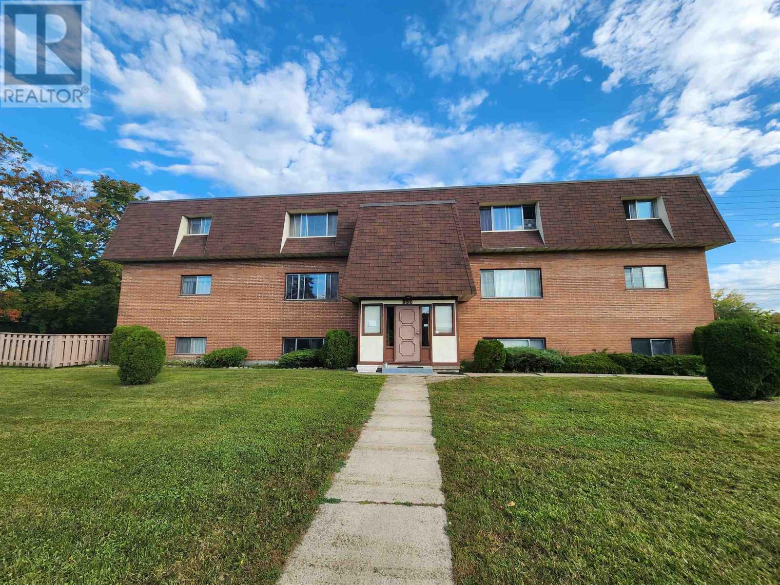 980 Wellington St, Sault Ste. Marie, ON P6A 2N5