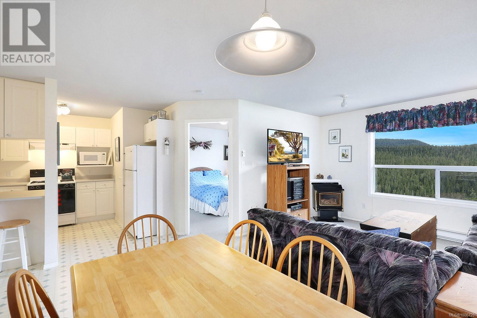 1105 Henry Rd Unit 308 Rd, Courtenay, BC V9J 1L0