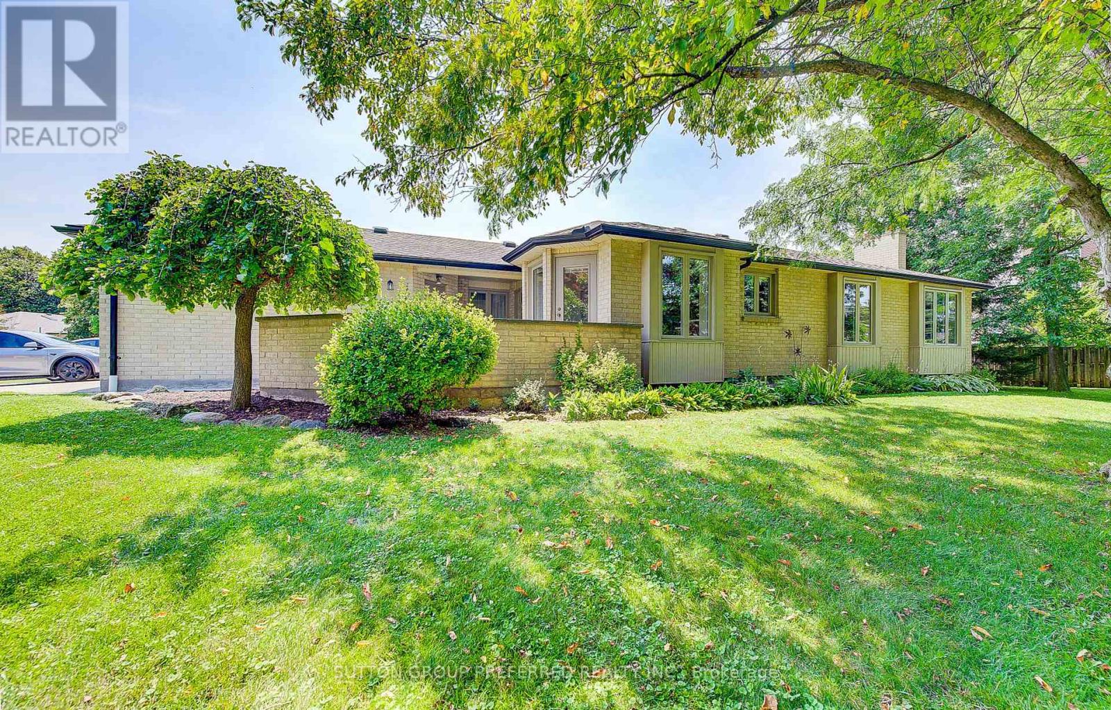 19 93 Pine Valley Gate, London, ON N6J 4L5