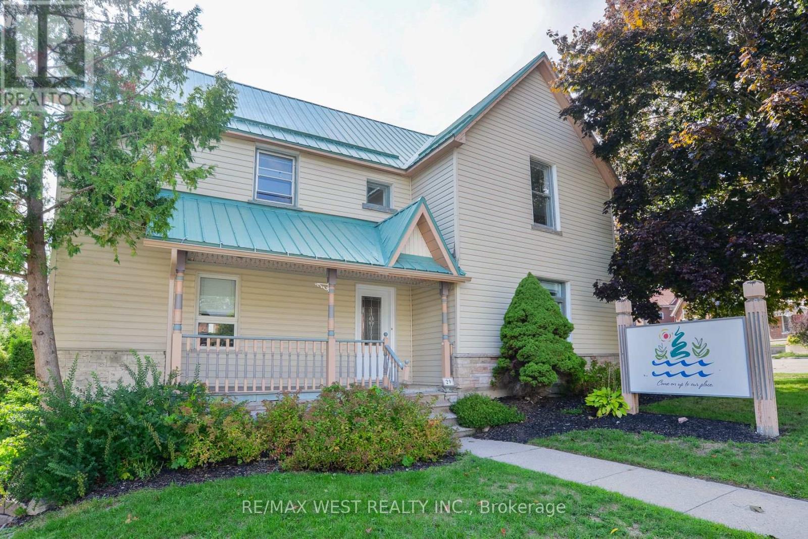 29 Albert St N, Orillia, ON L3V 5J9
