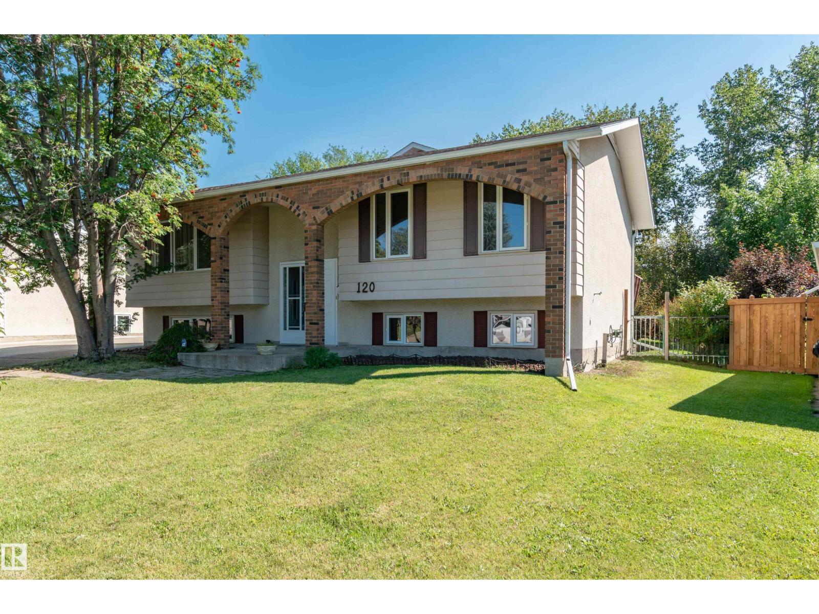 120 Galloway Dr, Sherwood Park, AB T8A 2N2