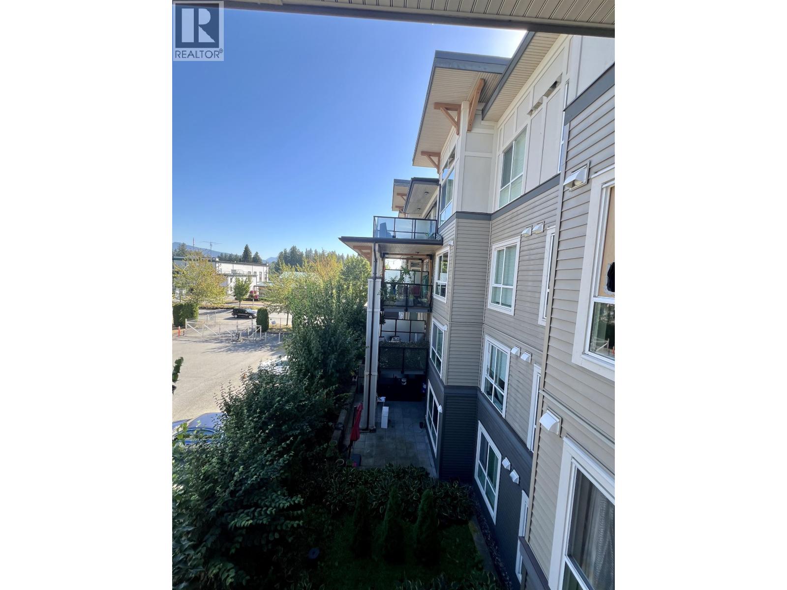 12409 Harris Road Unit 302, Pitt Meadows, BC V3Y 0E7