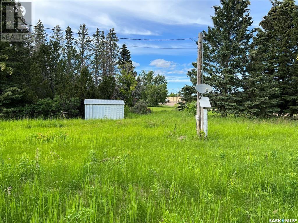 112 114 2nd Ave E, Dorintosh, SK S0M 0T0