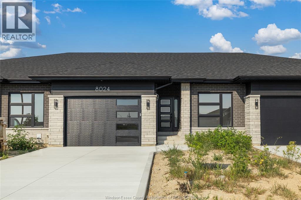 8024 Meo Blvd, Lasalle, ON N9H 1H3