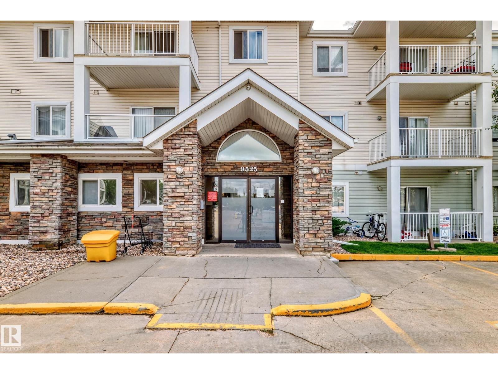 9525 162 Avenue Northwest #325, Edmonton, AB T5Z 3V2