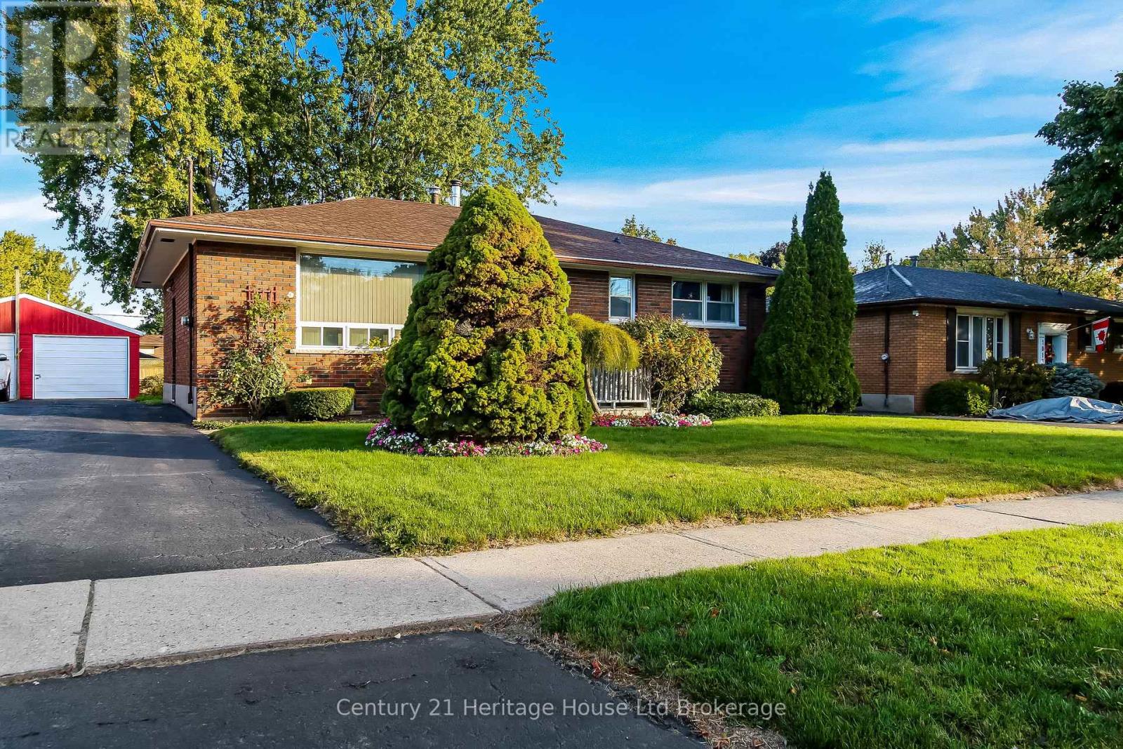 1009 Warwick St, Woodstock, ON N4S 4S3