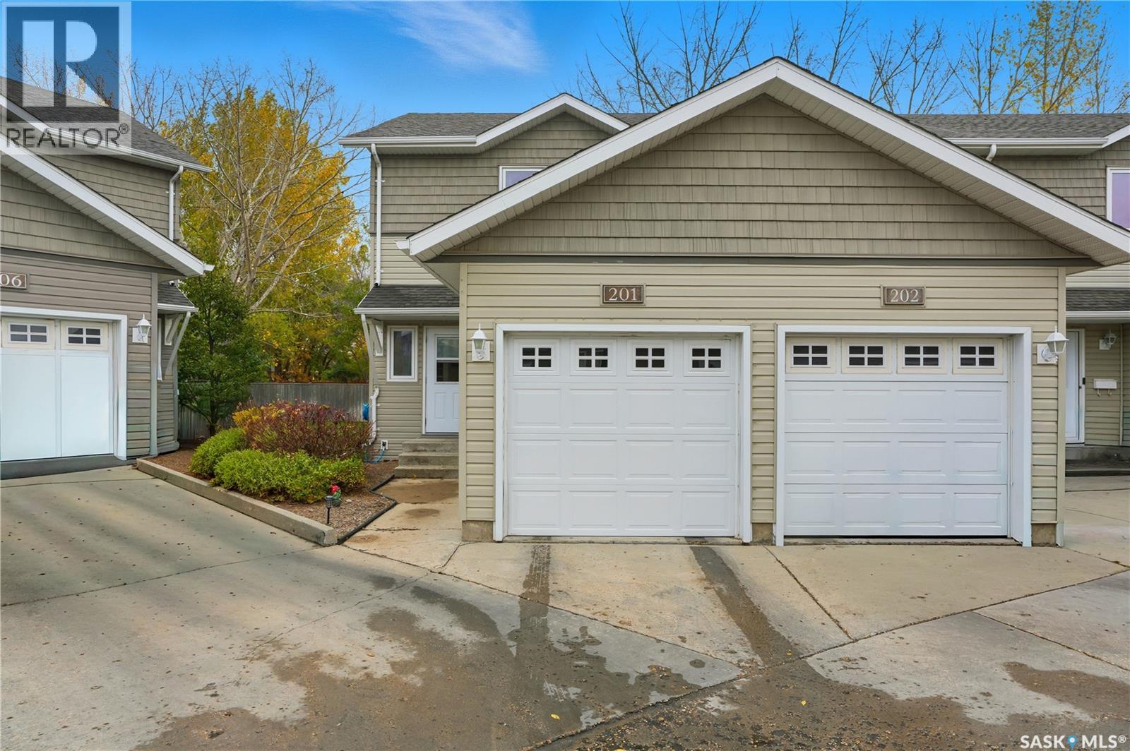 715 Hart Road Unit 201, Saskatoon, SK S7M 3Y7