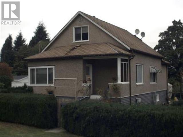 2902 St George St, Port Moody, BC V3H 2H5