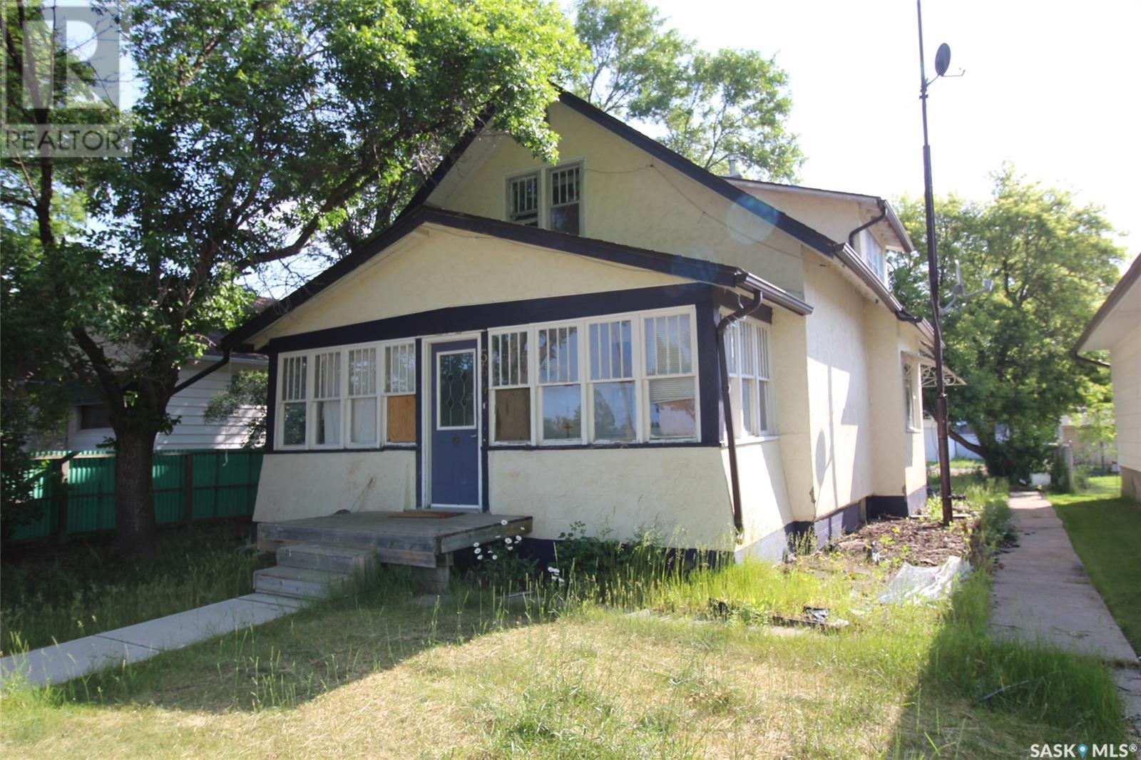 564 1 Street West, Shaunavon, SK S0N 2M0
