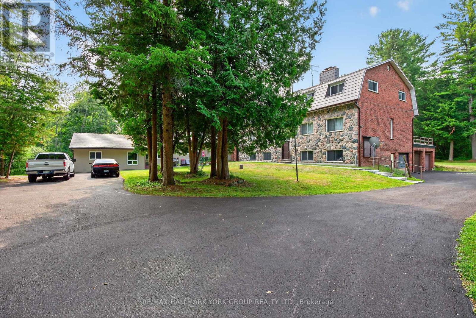 245 Davis Dr, Uxbridge, ON L4A 7X4