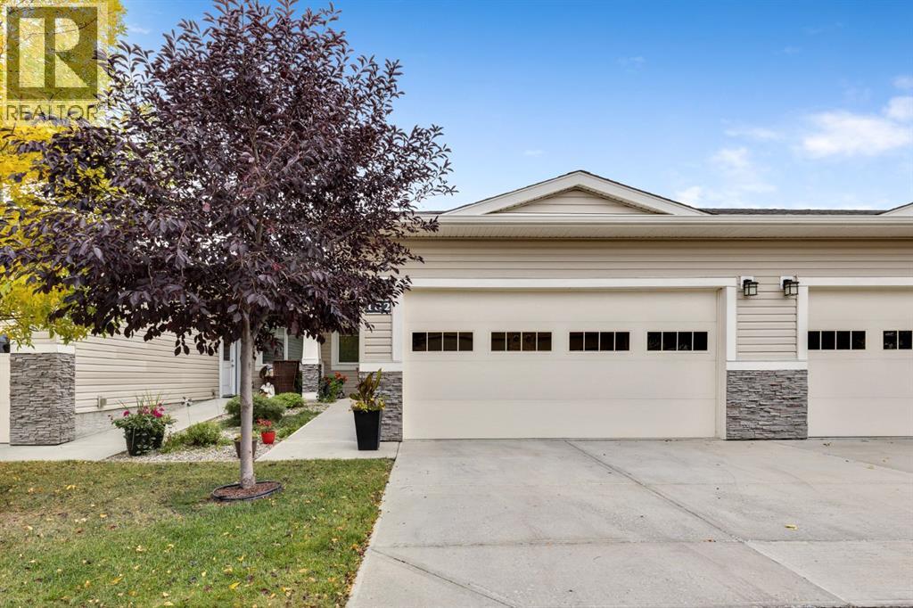 182 Cambridge Glen Dr, Strathmore, AB T1P 0E6
