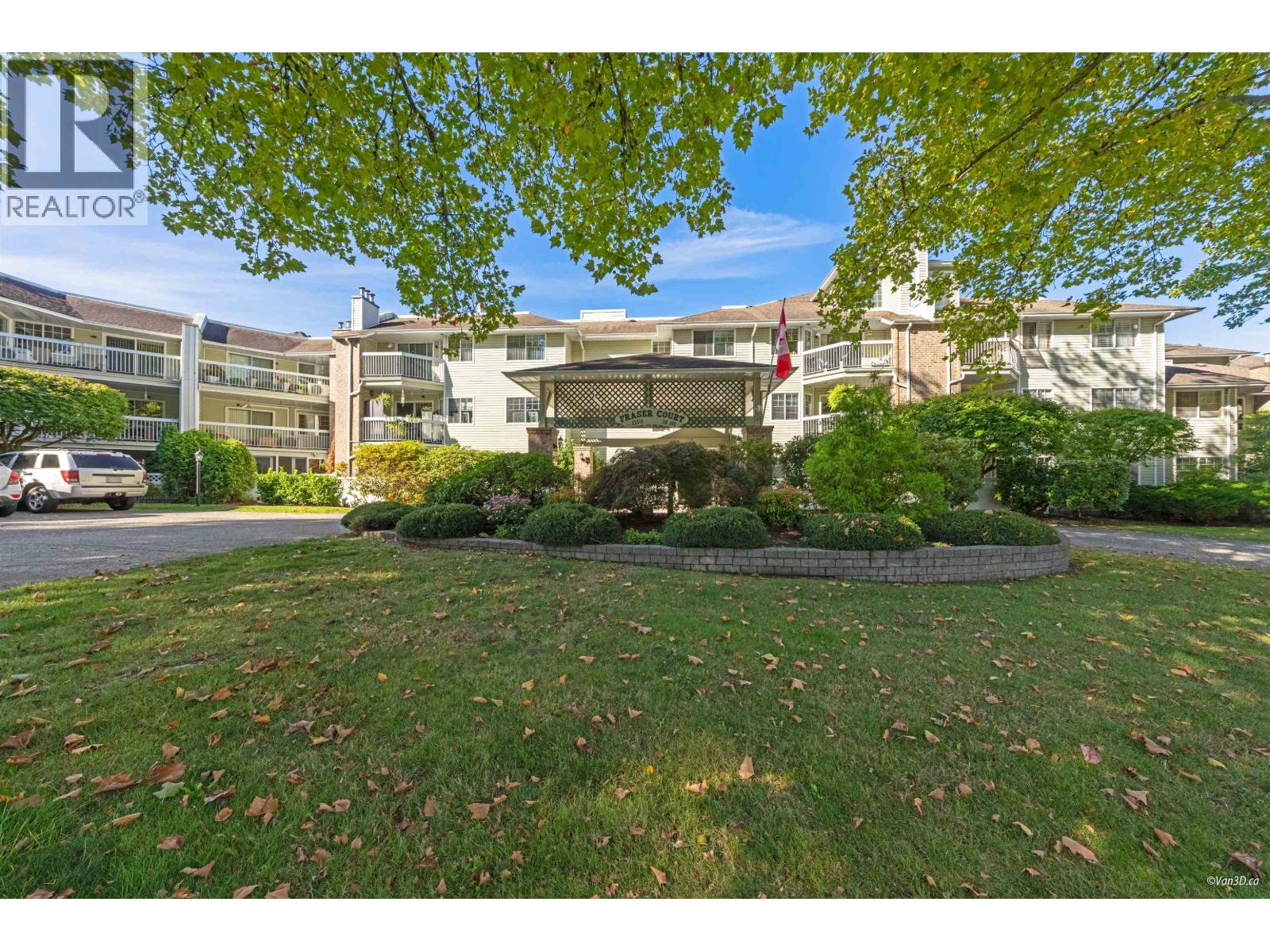 22514 116 Avenue Unit 301, Maple Ridge, BC V2X 0N8