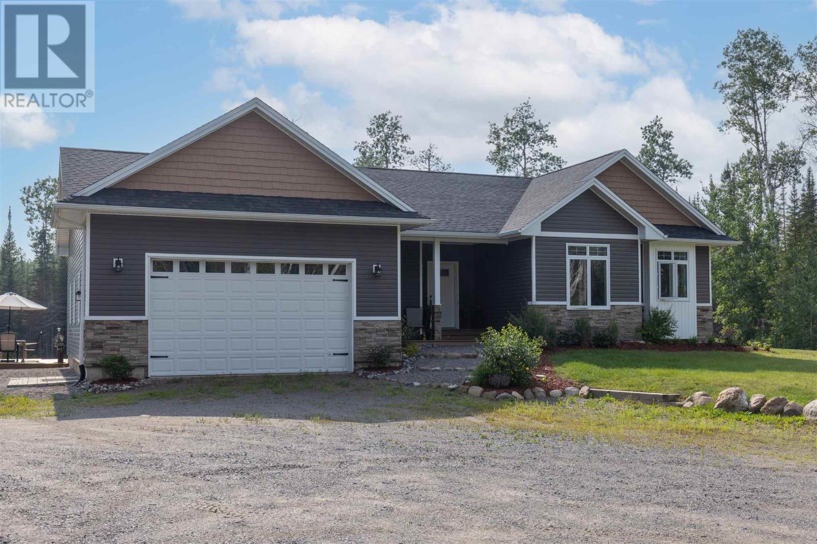 99 Ryans Rd, Thunder Bay, ON P0T 1X0