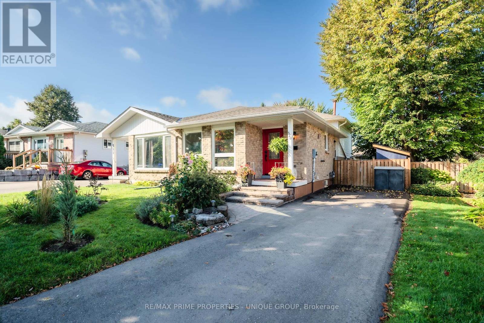 520 Muirfield St, Oshawa, ON L1H 8G4