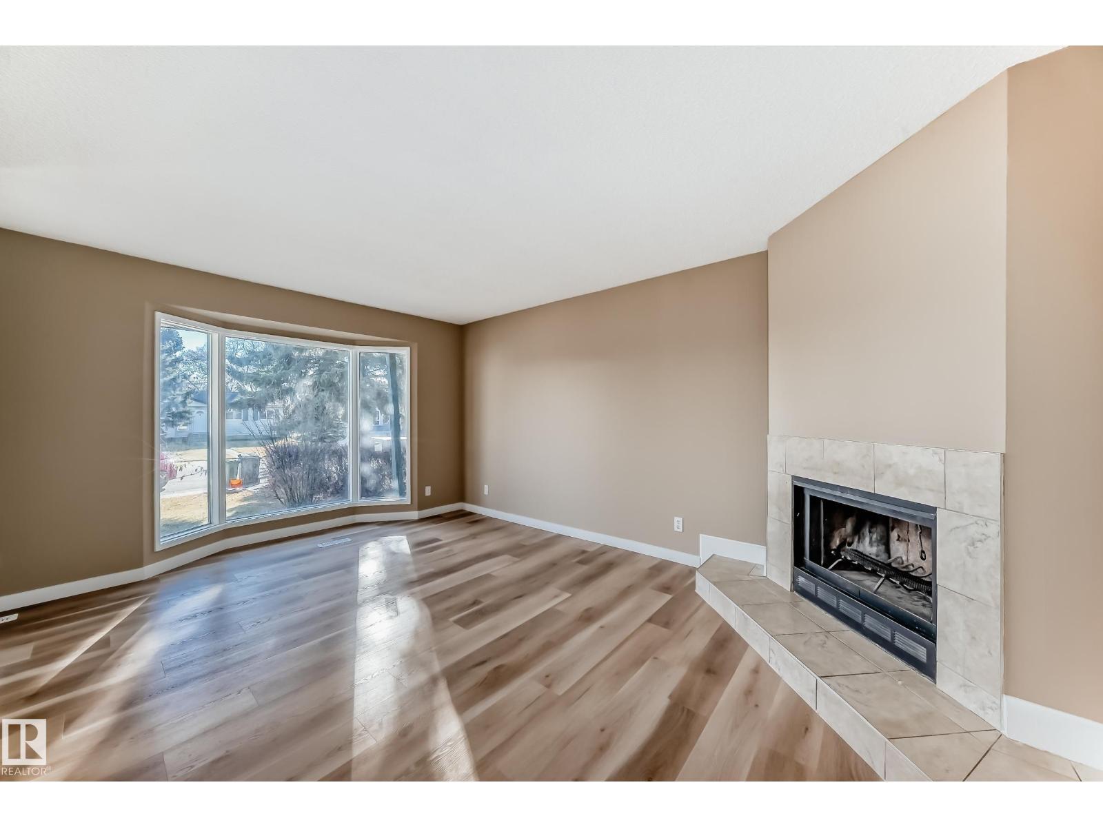 17 Av Nw Unit 3508 #b, Edmonton, AB T6L 2P3
