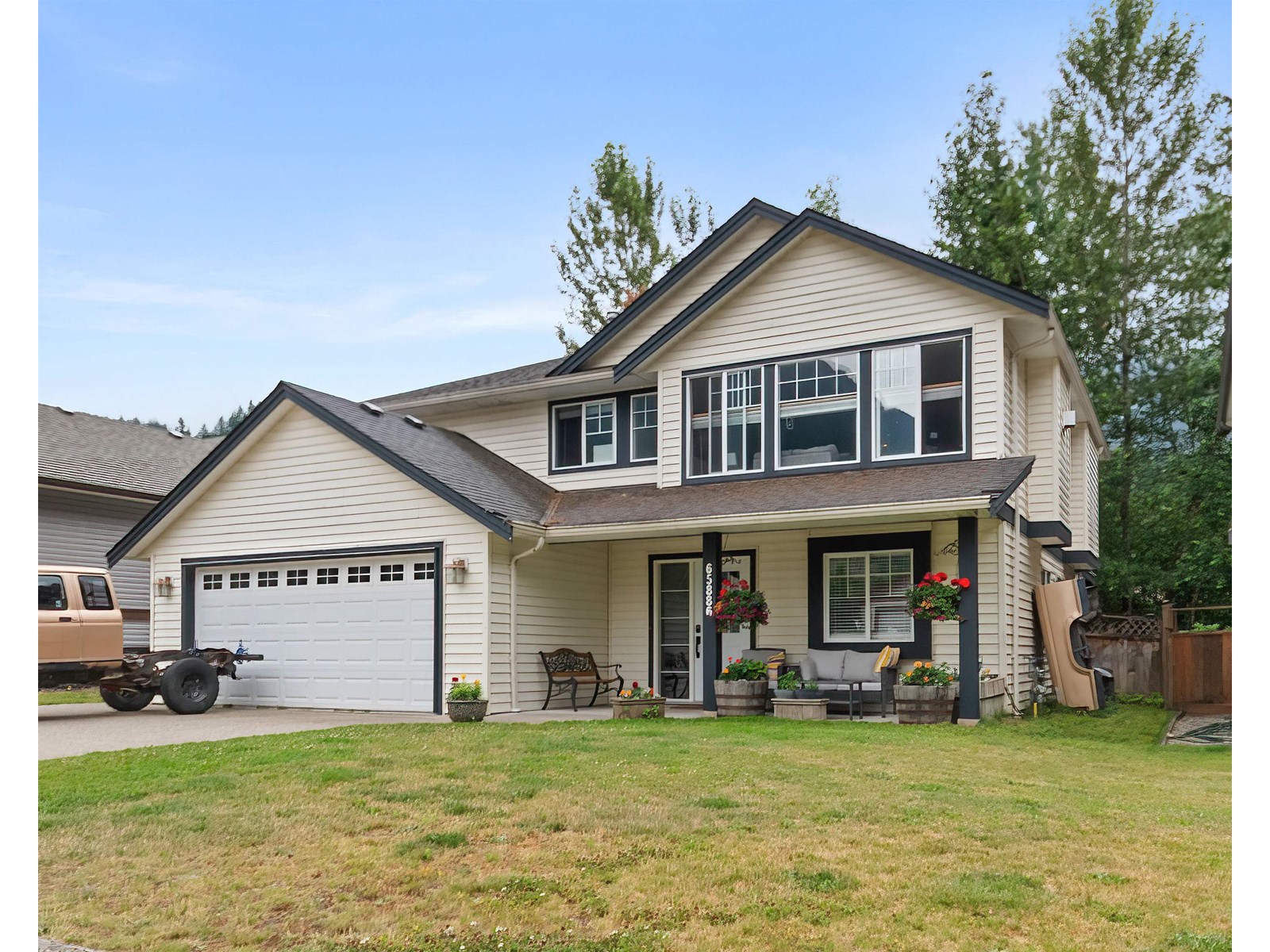 65886 Park Avenuekawkawa Lk, Hope, BC V0X 1L1