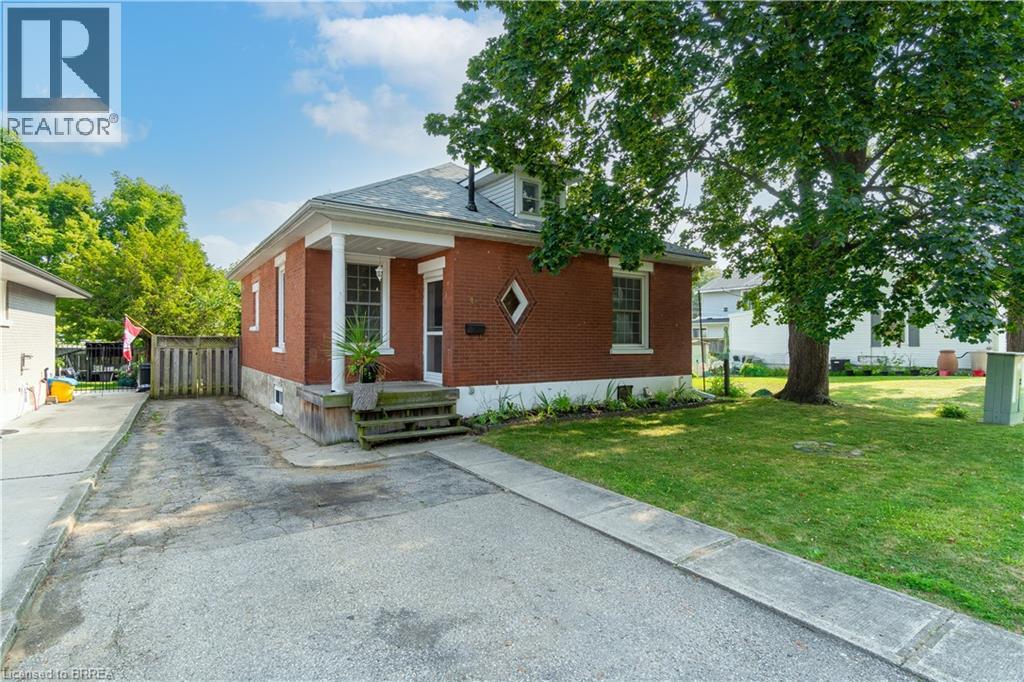41 Stanley St, Cambridge, ON N1S 2A5
