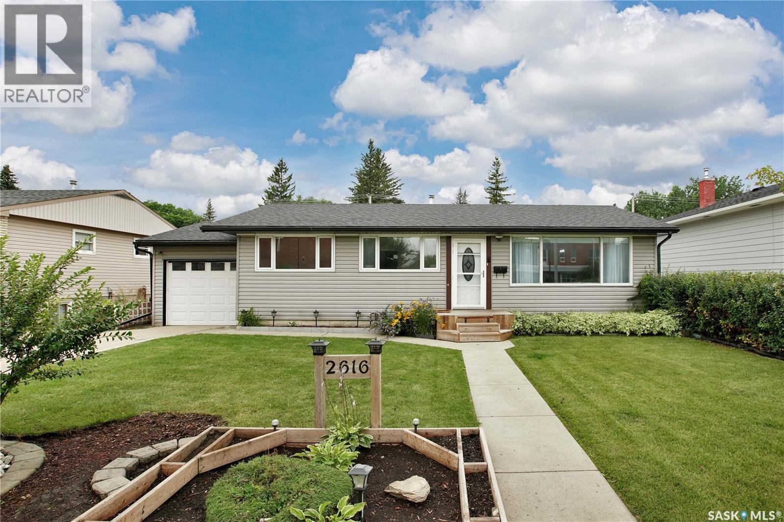 2616 Clarence Ave S, Saskatoon, SK S7J 1M6