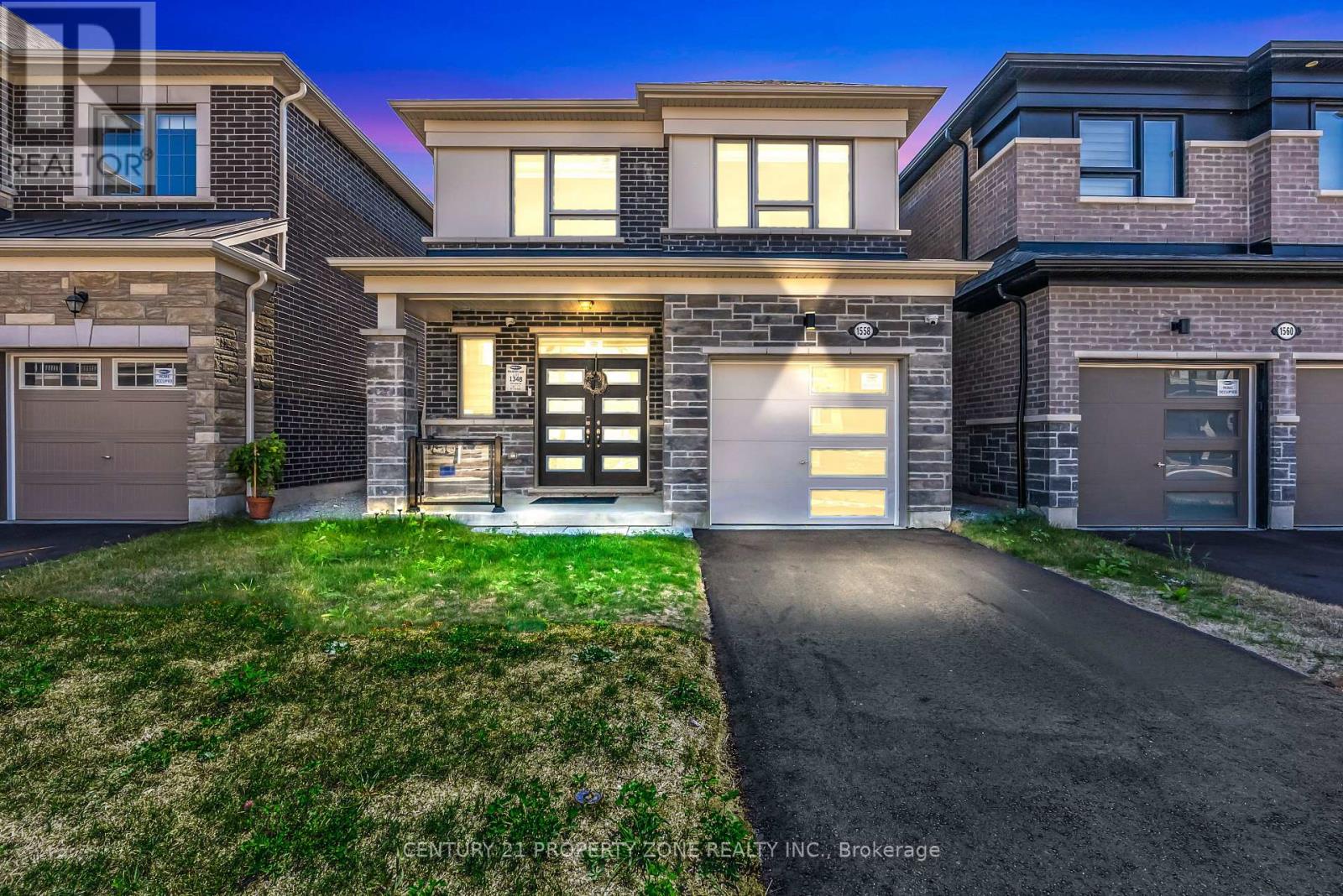 1558 Scarlett Trl, Pickering, ON L1X 0N9