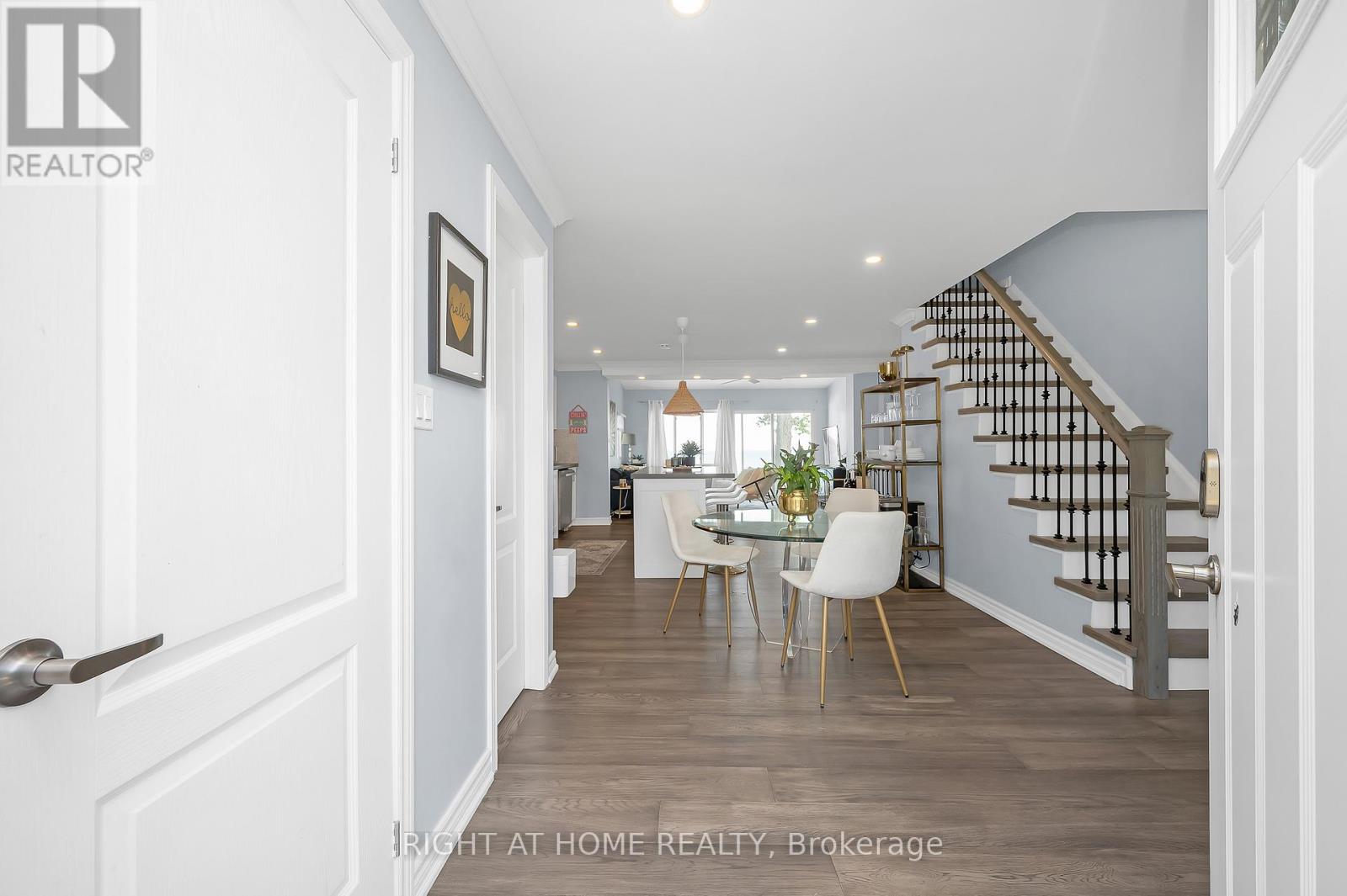74 Seabreeze Cres, Hamilton, ON L8E 5C9
