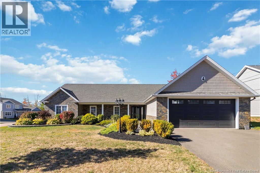 4 Turnberry Ct, Moncton, NB E1G 5R8